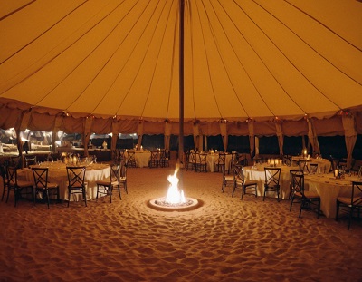 Explorez le désert en toute sérénité : les critères indispensables pour choisir votre tente Sahara idéale