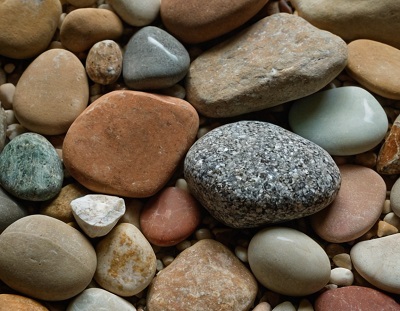 Image décrivant visuellement les propriétés géologiques des minéraux, telles que leur dureté, leur clivage, leur couleur et leur texture, pour une meilleure compréhension de leur nature